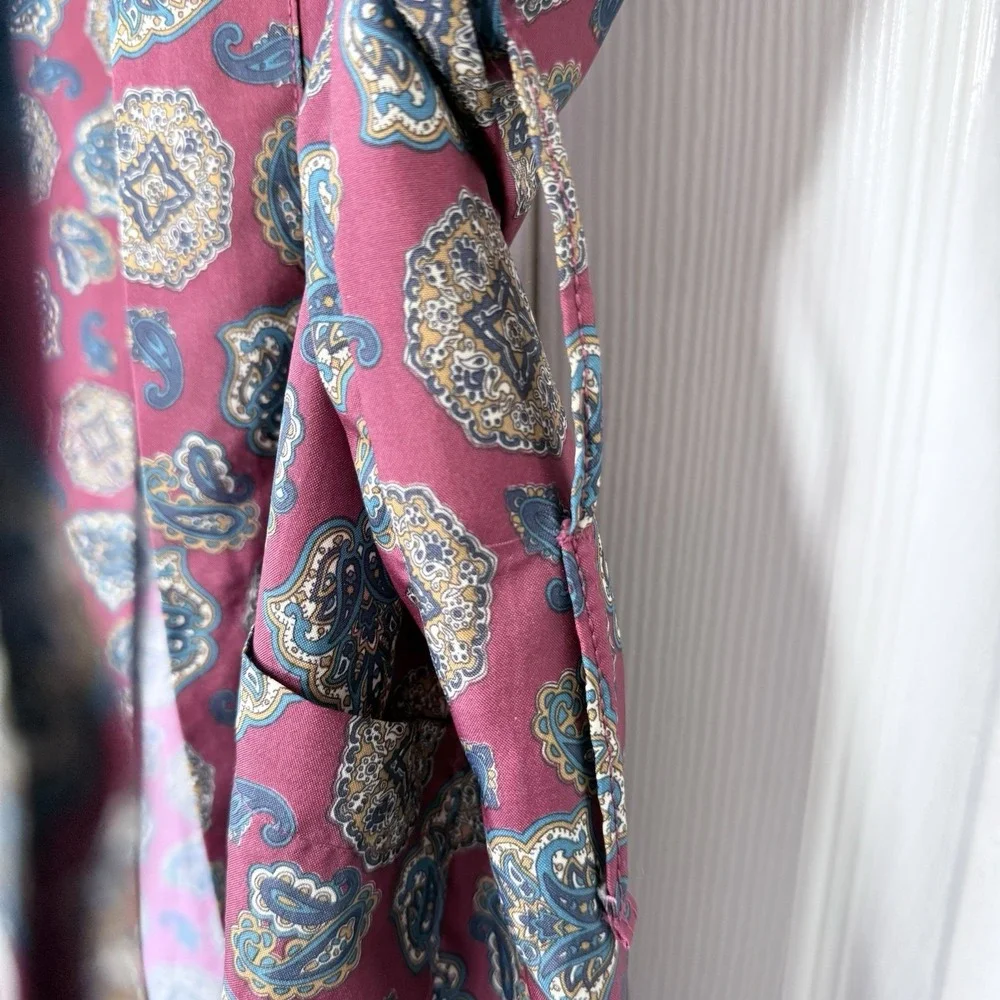 VTG Bill Blass Robe Mens One Size Burgundy Medallion Paisley Satin Lounge USA OS
